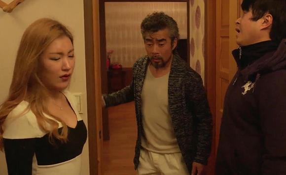 韩国r级限制电影排名：《女生宿舍》很变态，《隔壁的女孩》尺度大(2)(www.828i.com)