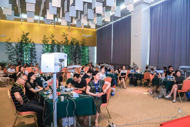 中国(青岛)国际口腔器材展览会暨学术交流会HM-Dental(www.828i.com)
