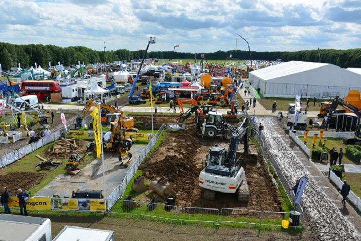 英国国际工程机械现场演示作业展览会Plantworx(www.828i.com)