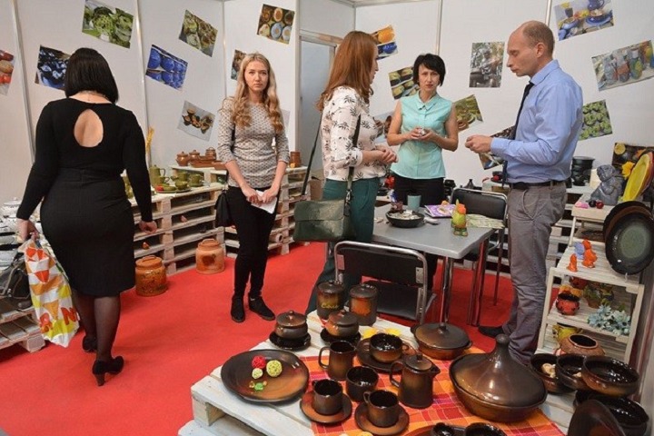 俄罗斯消费电子及家用电器博览会HOUSTECHINIKA EXPO(www.828i.com)